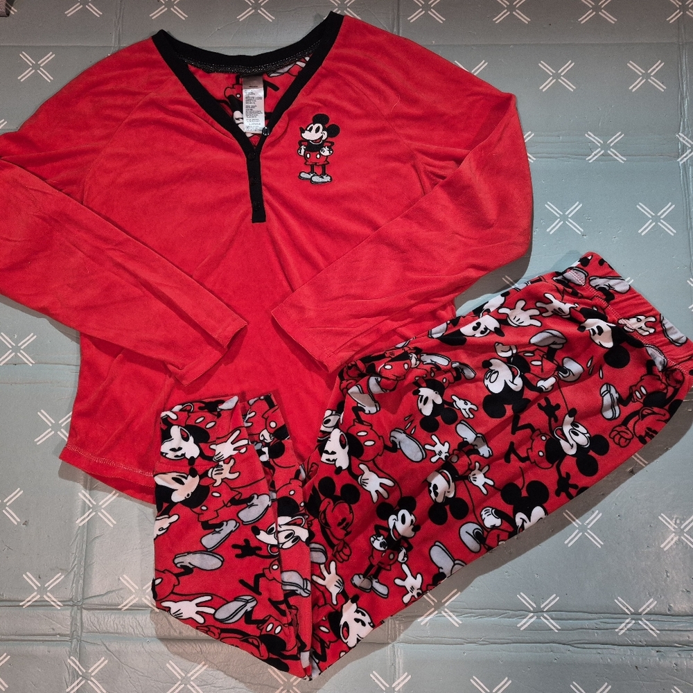 Disney Women's Mickey Mouse Pajama Set